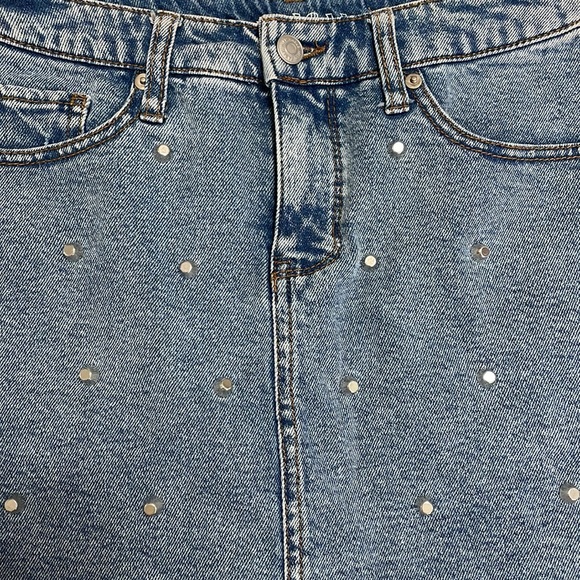 Studded denim skirt size 6 - Picture 2 of 3